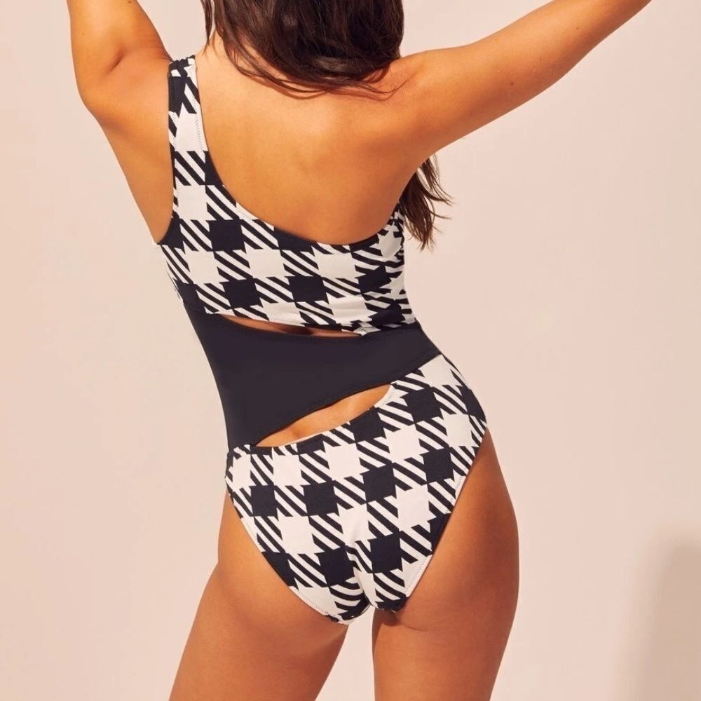 Solid & Striped Gingham One Piece - Picture 4 of 7